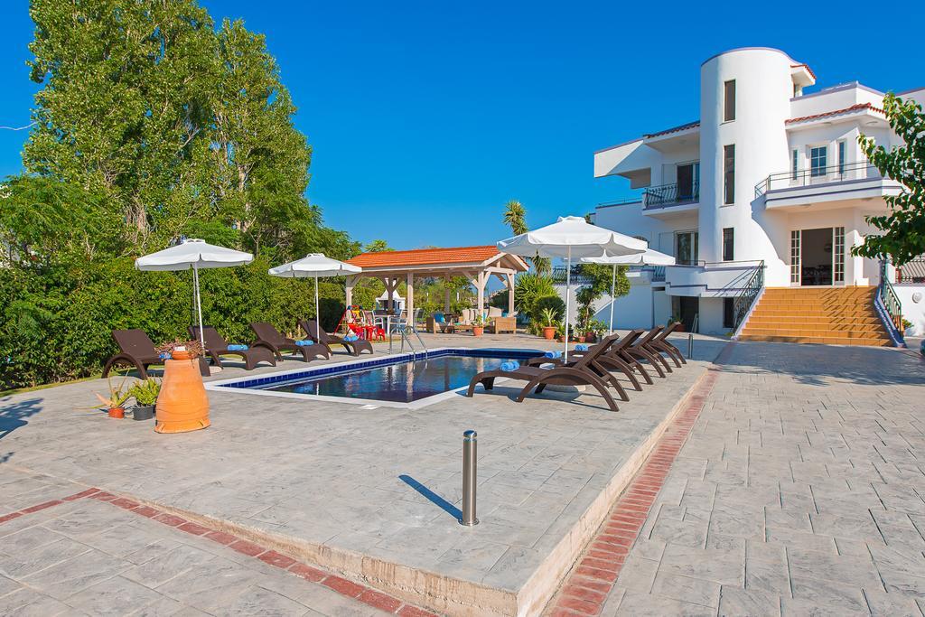 Villa Giovanni Faliraki Buitenkant foto